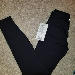 Brand new Wunder Under HR tight